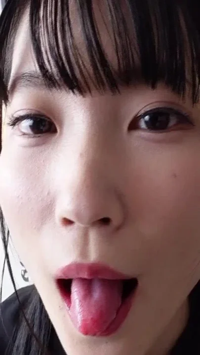 Elegant Tongue Refined Lady Turns Wicked at the Finish