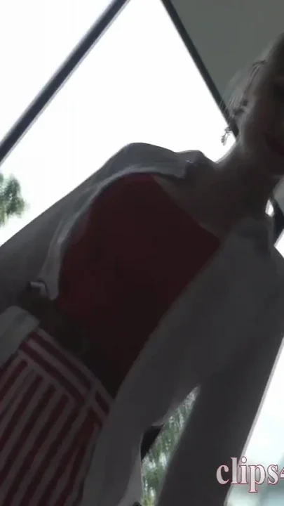 406 Cum on my red lips
