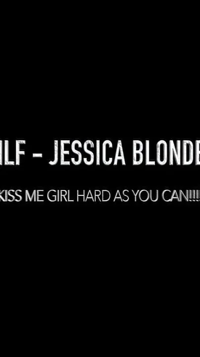 Lesbian Hot Kisses MILF