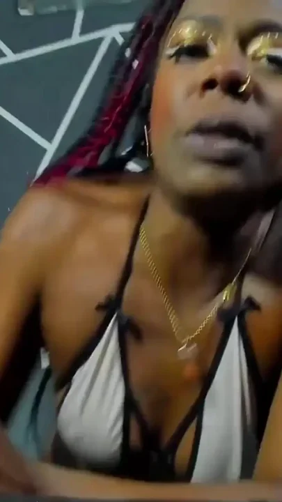 Blowjob Deep Down the Throat