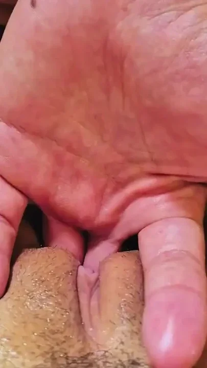 FUCKED HOT WITHOUT A CONDOM AND MADE ME CUM Clip 2