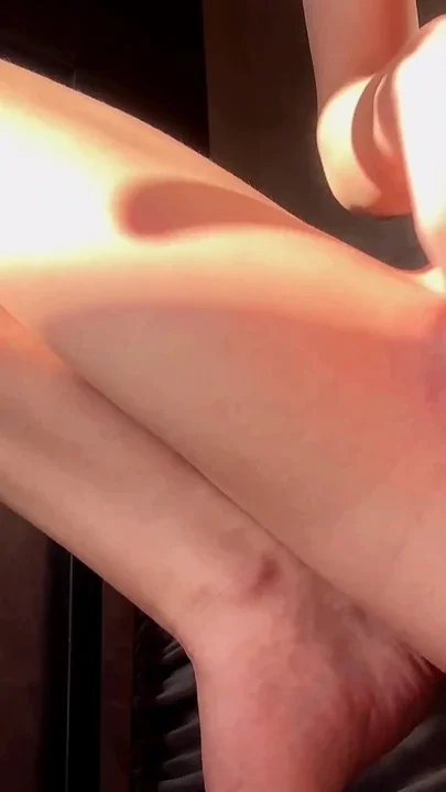 Girl squirts in the sun's rays Clip 3