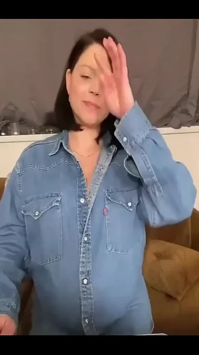 I make a webcam show online 9th Month Pregnant