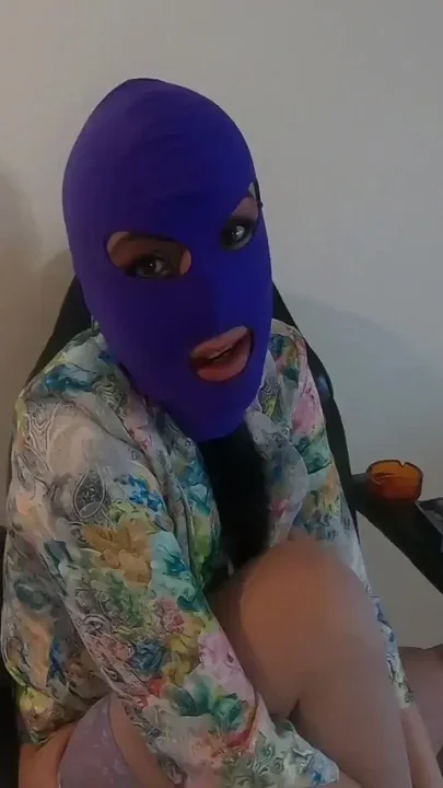 Adventures of MilfyCalla ep 37 Smoking and foot fetish