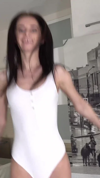 Sports Fitness Girl Was Pulled on 2 Big Dicks