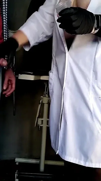 Mature Hot Nurse with Saggy Big Breasts Took My Sperm Sample