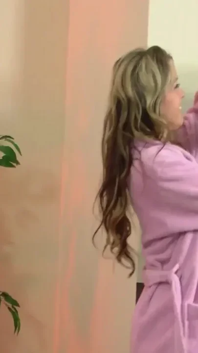 Hot bitch licks lovers pussy then fingers her wet pussy deep