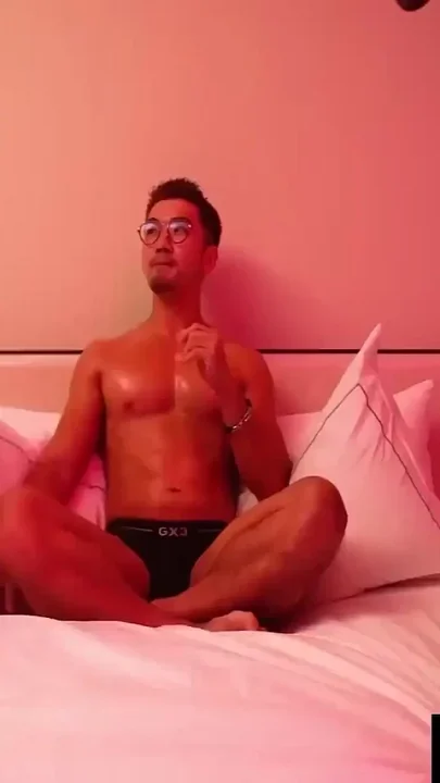 Asian Gay Hiroya Satisfied Sexual Desire on Foursome Raw Fucking