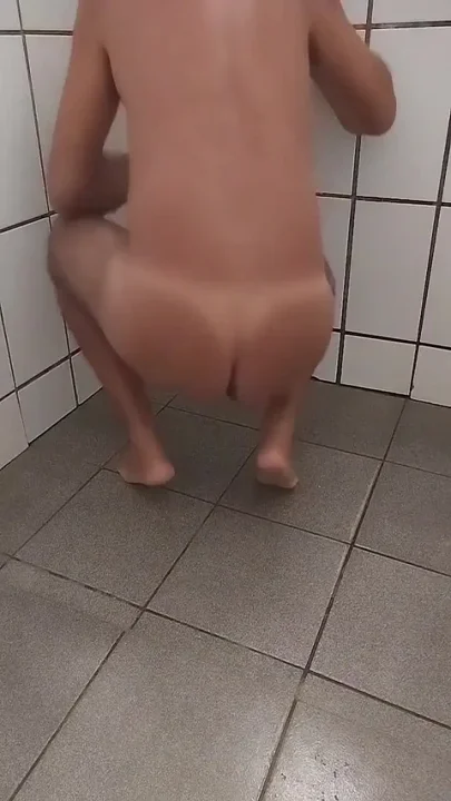 Ladysilva Doing Live Tea Naked in the Bathroom Showing off Her Hot Tanned Ass and Cumming