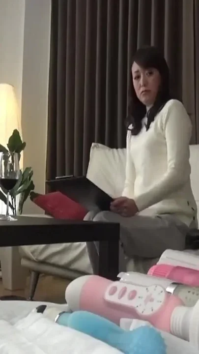 Japanese Hentai Milf 10