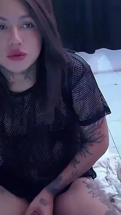 This babe is ready to show you some cumshot