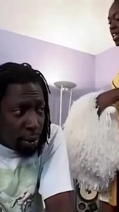 thotty cheerleader has an unbelievable ass