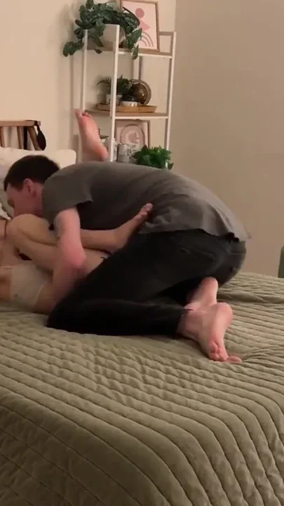 Horny Slut Convinces Roommate's Boyfriend Her Pussy is Better Clip 1