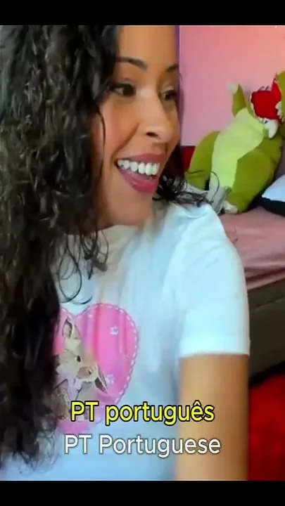 Playing Roulette - Hot Brunette Live - Espuleta Maia