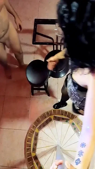 Erotic Dance with Black Kiss
