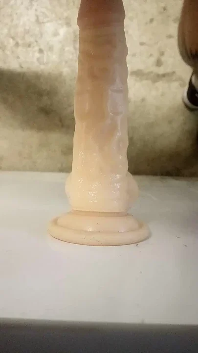 I play with my dildo