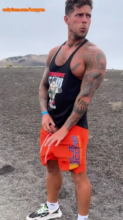 PISSING in a GAY CRUISING ZONE