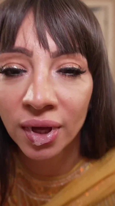 Egyptian Sasha Pearl cheating on her husband with the driver Clip 1