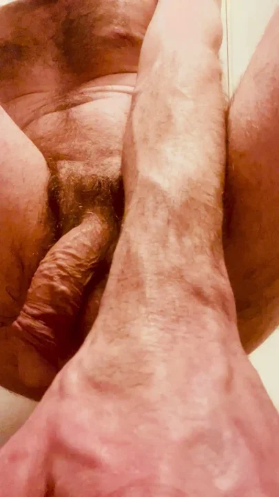 Prostate vibrator and feet