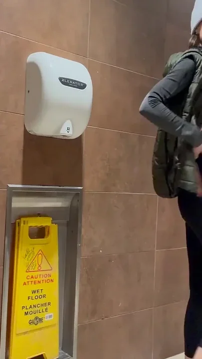 Cheating Wife Begs for Creampie During Sneaky Hookup in Public Washroom