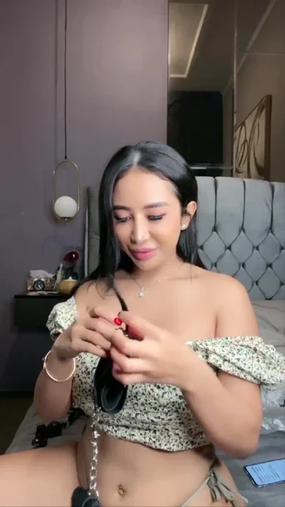 Indonesian model horny masturbate girl Clip 1