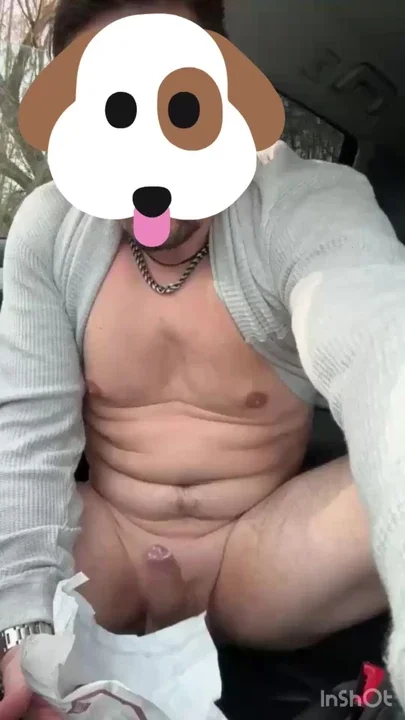 Cumburger - horny in my car