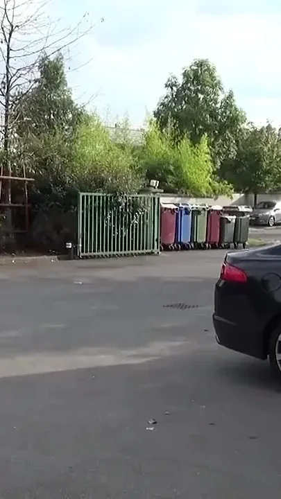 A Sexy Nympho Boss Is Banging an Applicant Right in the Middle of the Warehouse