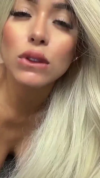 Tinder match ends in wild sex and cum on my tits - real amateur Clip 1