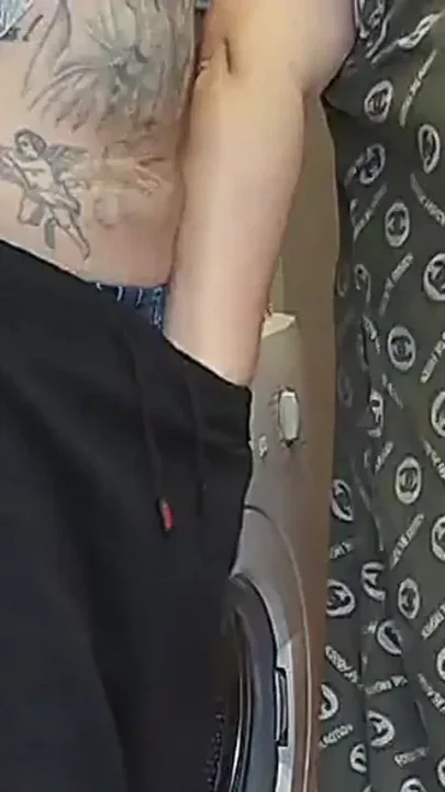 Stepmom Got a Mouthful of Cum After Jerking off and Blowjob