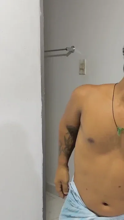 I Get Horny From Seeing My Little Stepbrother Naked After Bathing so I Decided