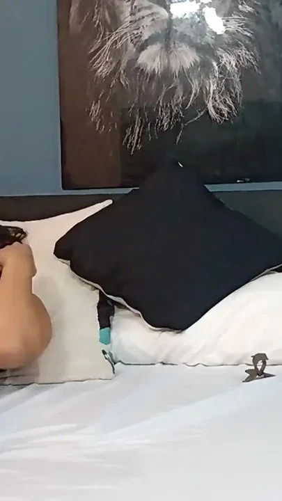 I seduce my friend to the point of kissing her and having sex Clip 3