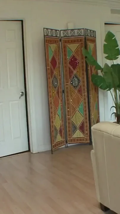 Young stepdaughter seduces stepfather to bang her hard