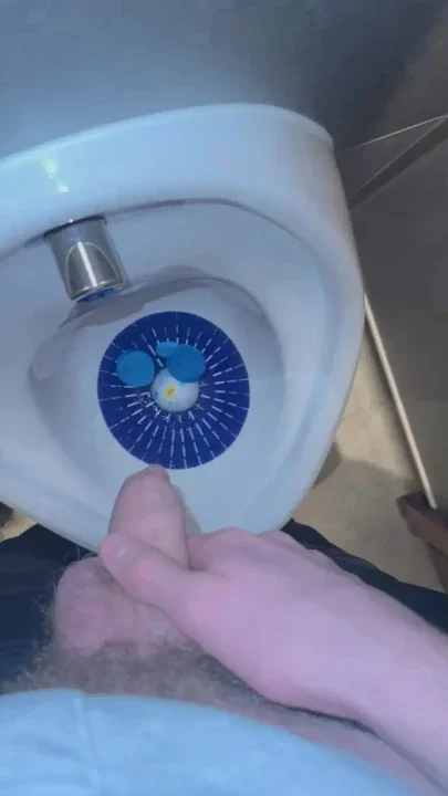 Urinal piss