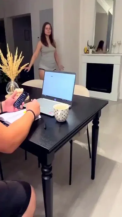 I gave Stepdaddy a blowjob while he was working