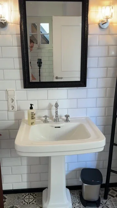 Naked bathroom play
