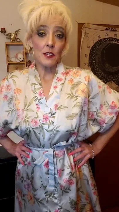 10 problems of a horny woman