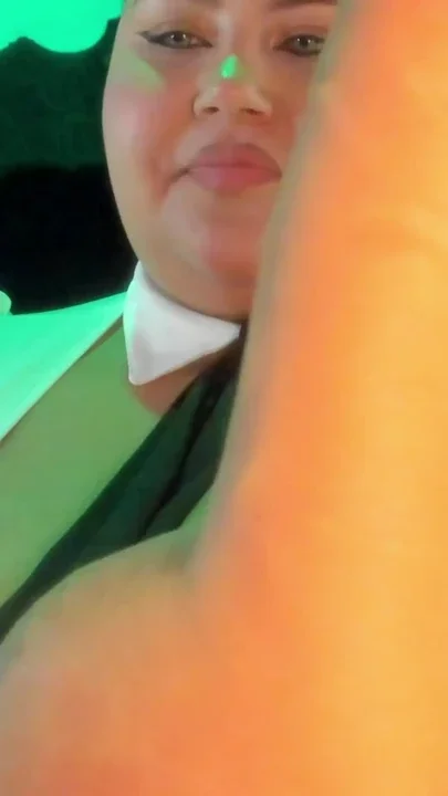 I give myself a nice handjob with my rubber gloves on