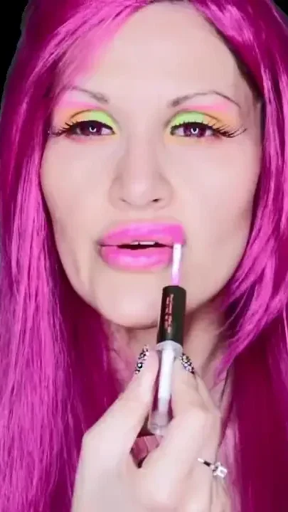 Trapped inside my lipstick