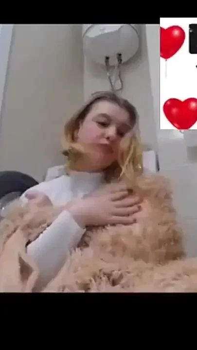 Teen Girl Bouncing Huge Natural Boobs