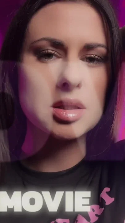 Billie Is Shawing Her Body in the Shower