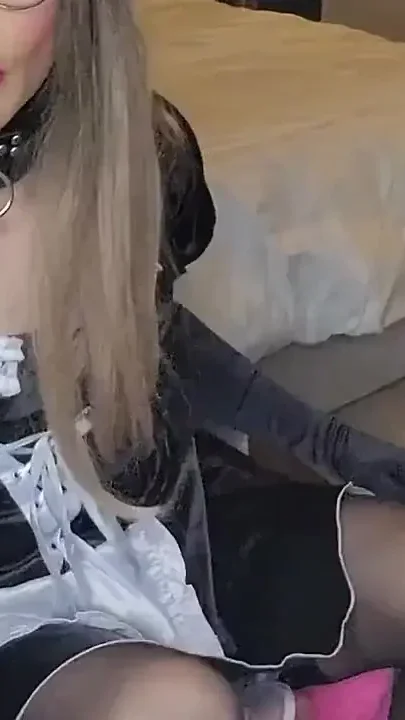 Naughty Maid Big Squirt Whilst Her Pussy Is Being Fucked