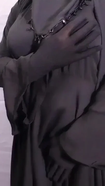 Indian beautiful hijabi muslim sexy bhabhi having sex with neighbor inside the