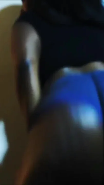 Dirty Diana twerking and dancing