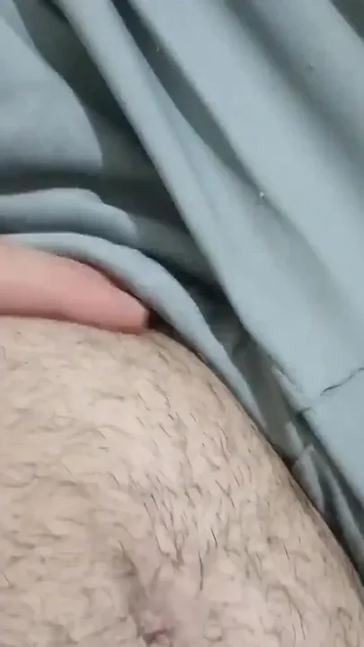 18 year old brunette big saggy tits from New York United States fucking her