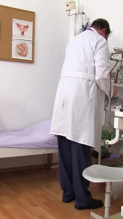Mature Gyno - Cute Young MILF Gyno Exam Recorded