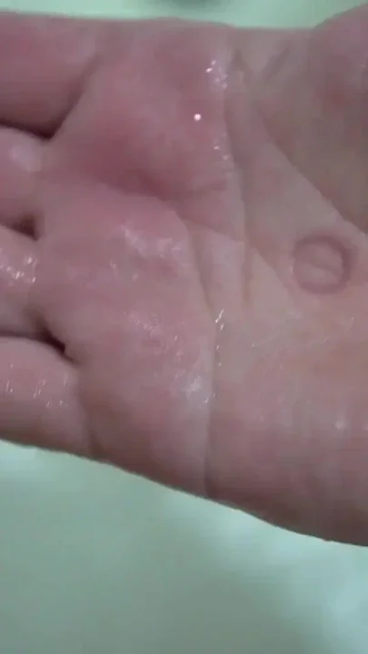 Step on the bathtub on your hands Clip 2