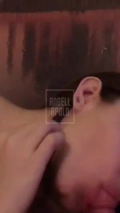 Girlfriend with Big Ass Sits and Gives Blowjob in Front of the Mirror Until Her