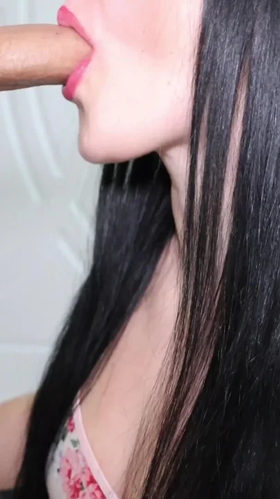 Sloppy Deepthroat my face ends up covered in milk Clip 1