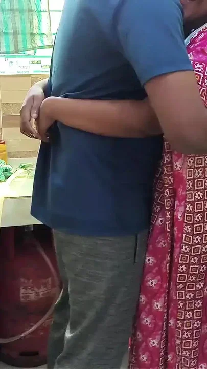 Desi bhabhi fuck by dever in the kitchenDesi kitchen sex bangla voice Clip 1