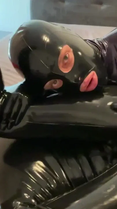 TouchedFetish – Latex - Rubber fetish couple in shiny catsuit - Amateur